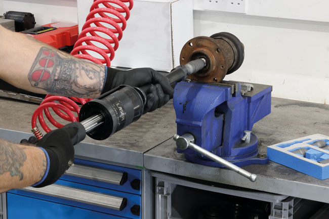 Laser Tools 9322 Drive Shaft Impact Removal Adaptor Set - 8pc