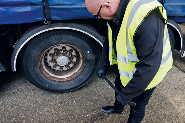 Laser Tools 9324 Tyre Lever Bar for HGV - 965mm