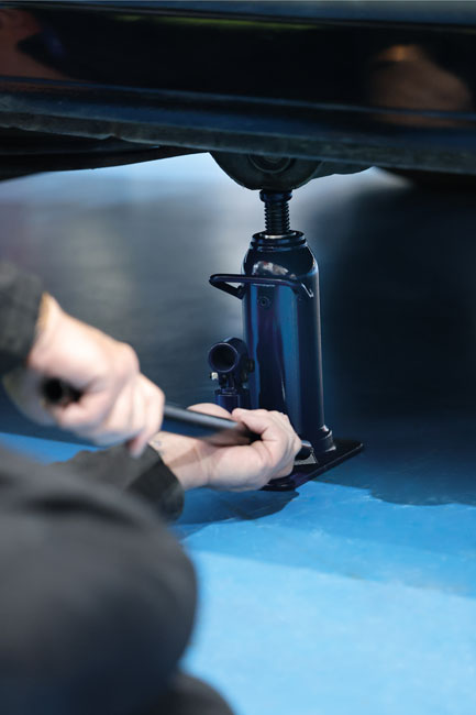 Laser Tools 9332 Hydraulic Bottle Jack - 12 Tonne Vertical & Horizontal