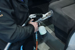 Laser Tools 9202 Compact Swirl Cleaning Gun with Vacuum Extraction